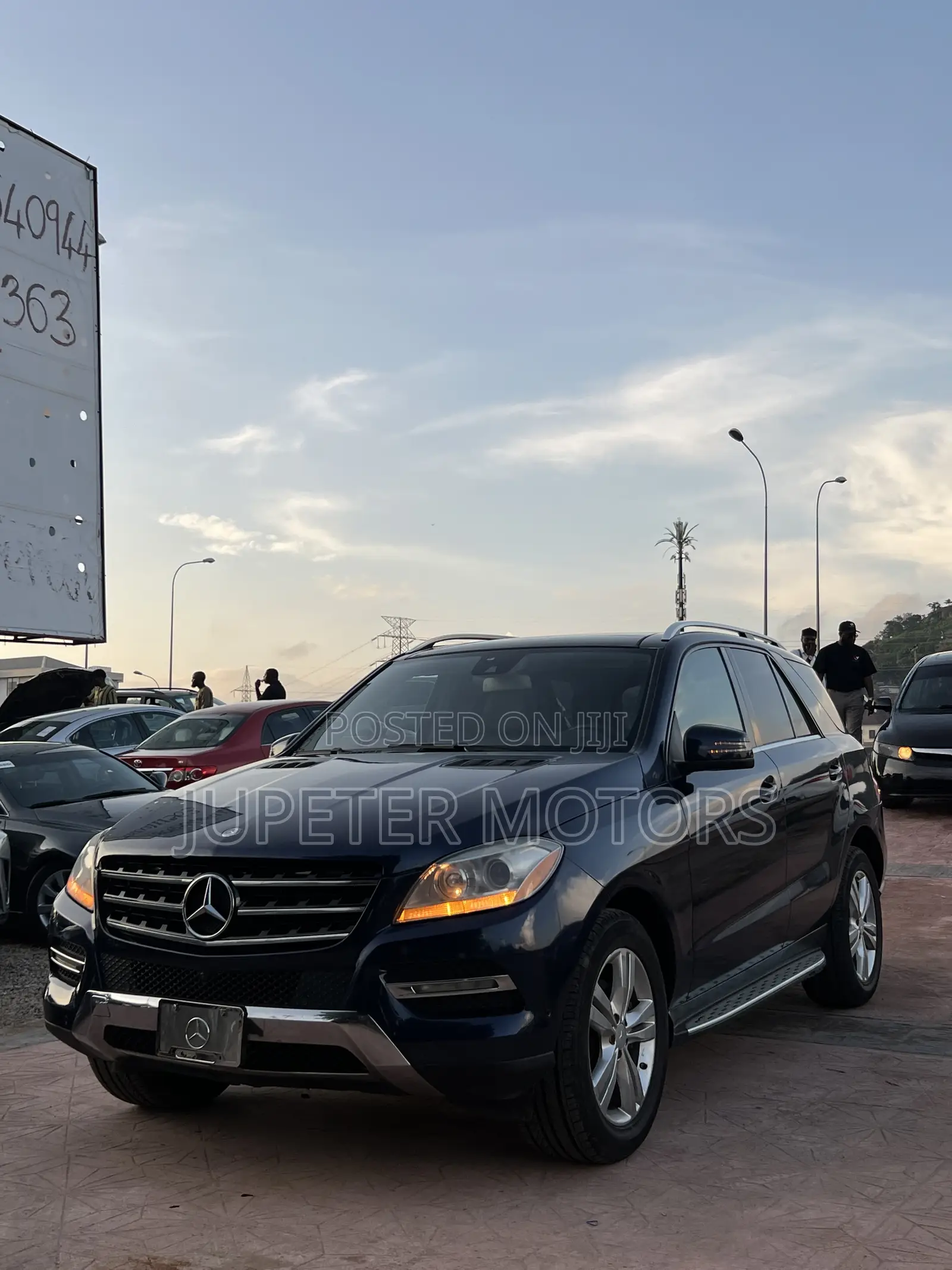 Mercedes-Benz M Class ML350 4MATIC 4dr SUV AWD (3.5L 6cyl 7A) 2014 Blue