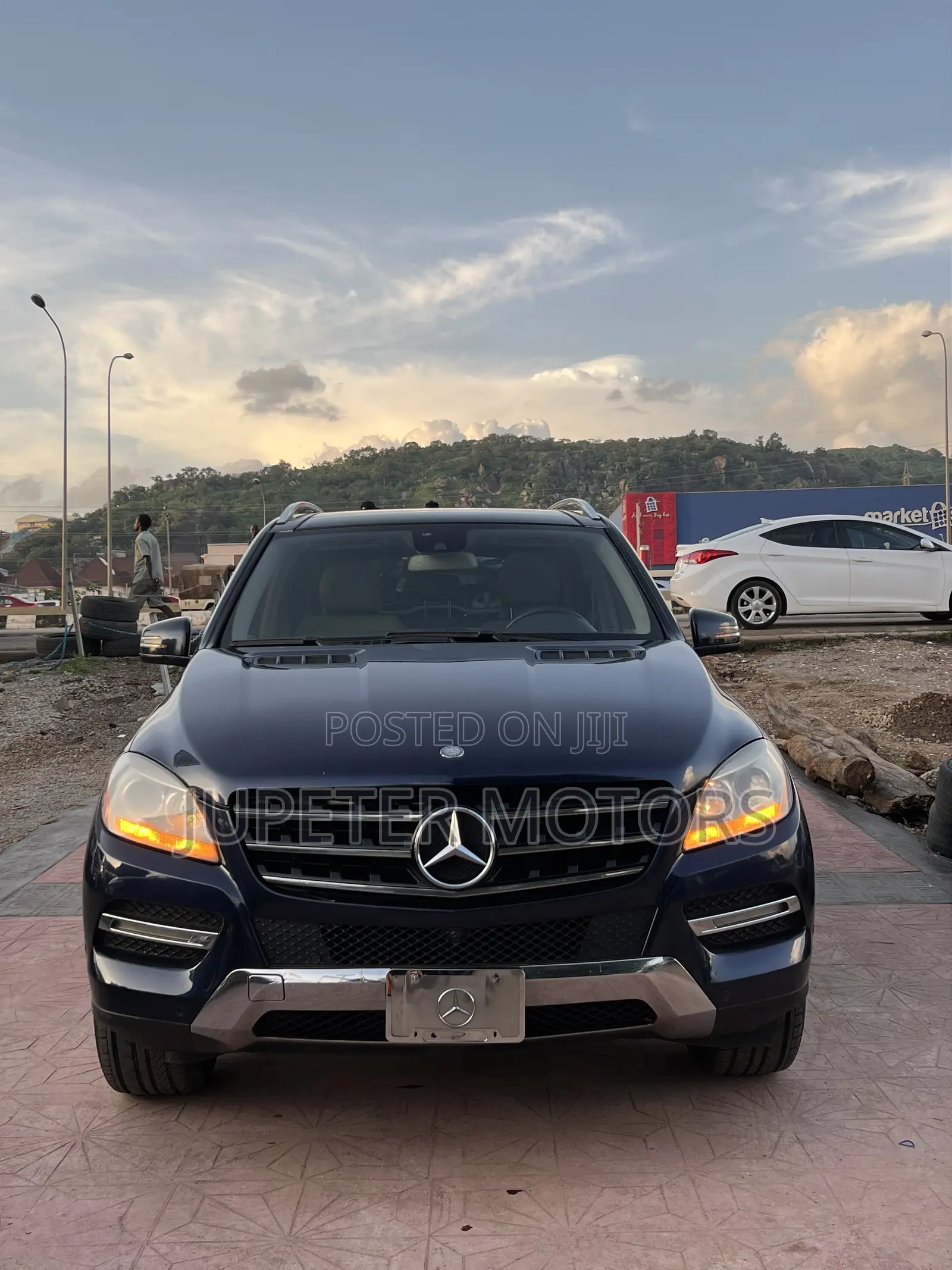 Mercedes-Benz M Class ML350 4MATIC 4dr SUV AWD (3.5L 6cyl 7A) 2014 Blue