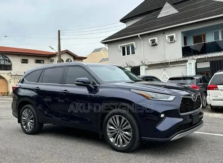 Toyota Highlander Platinum AWD 2020 Blue