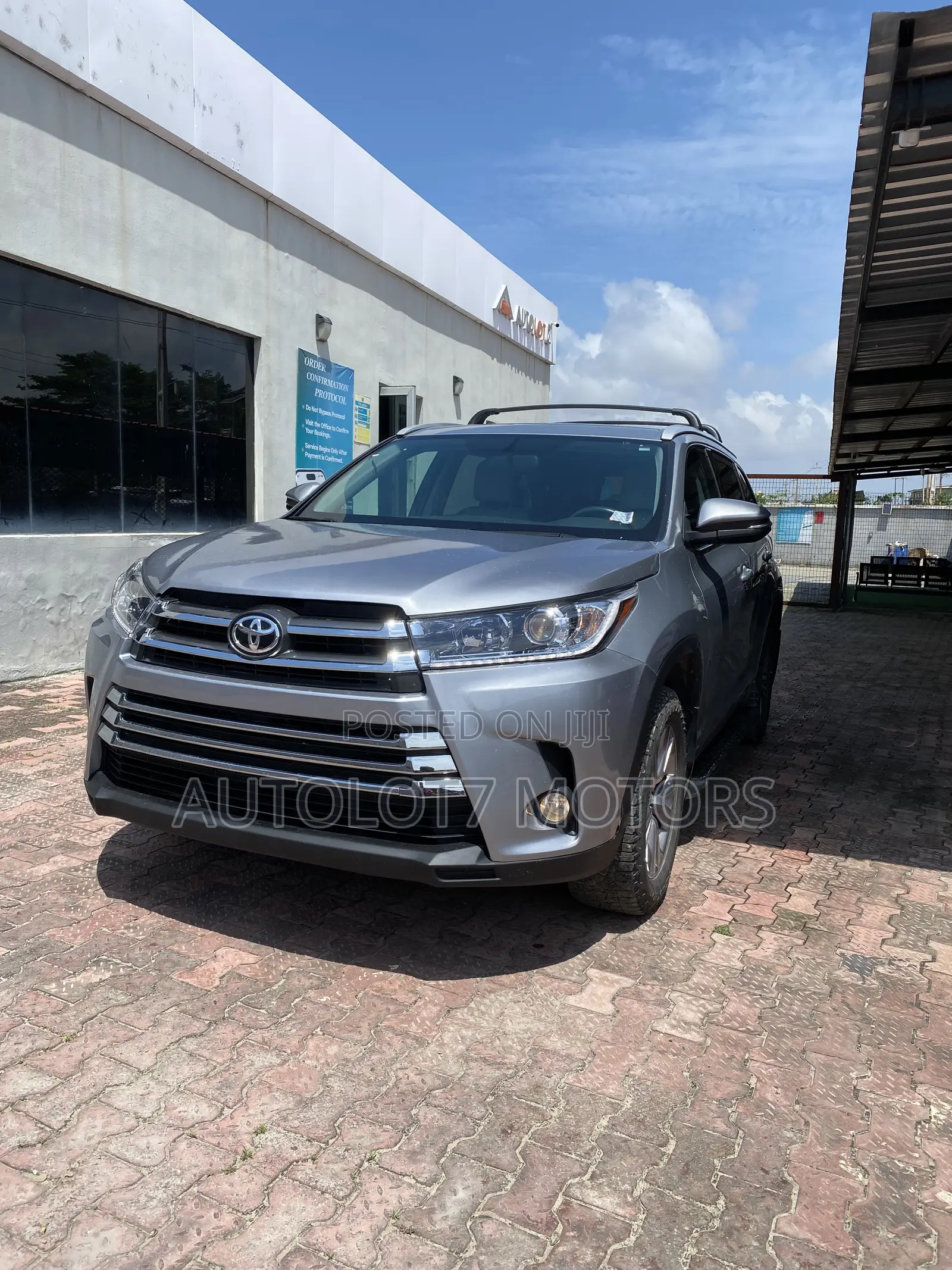 Toyota Highlander LE Plus V6 4x4 (3.5L 6cyl 6A) 2016 Silver