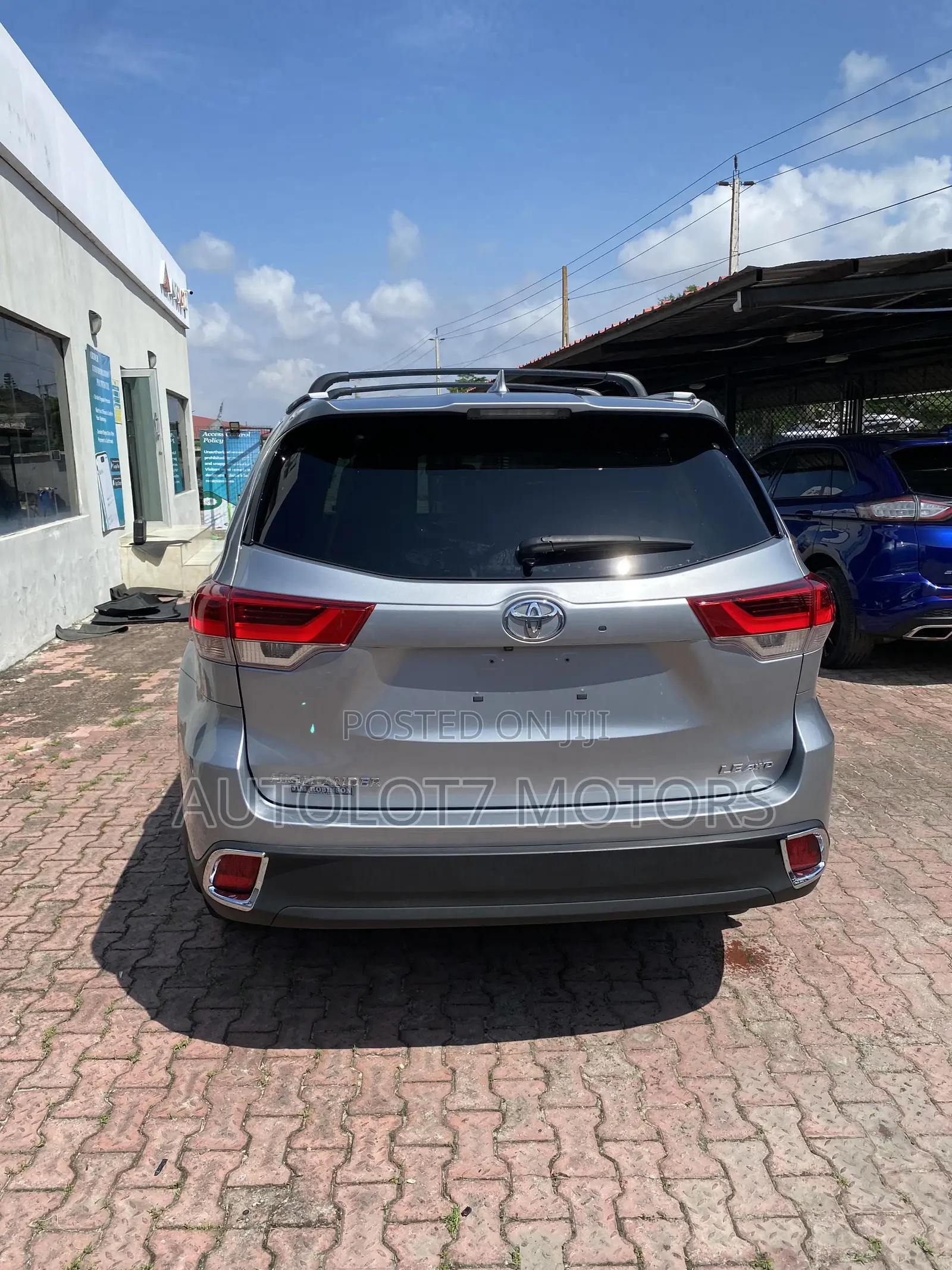 Toyota Highlander LE Plus V6 4x4 (3.5L 6cyl 6A) 2016 Silver