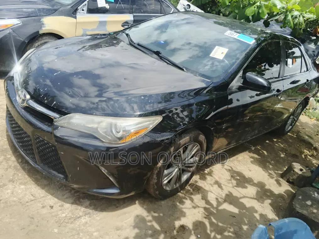 Toyota Camry 2016 Black