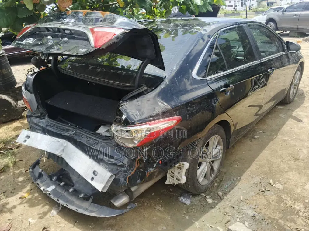 Toyota Camry 2016 Black