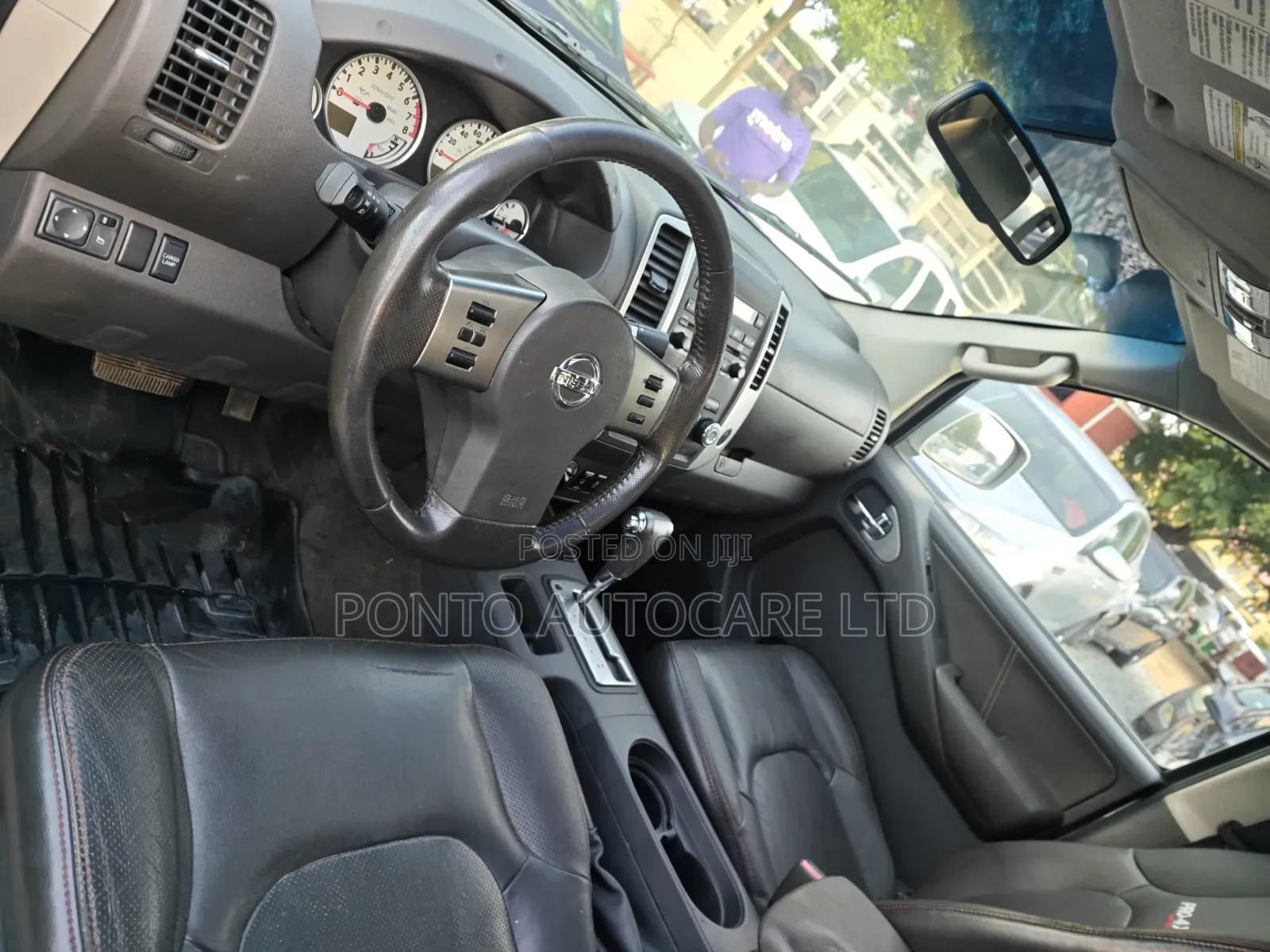 Nissan Frontier PRO-4X 4dr Crew Cab 4WD 5.0 ft. SB (4.0L 6cyl 6M) 2014