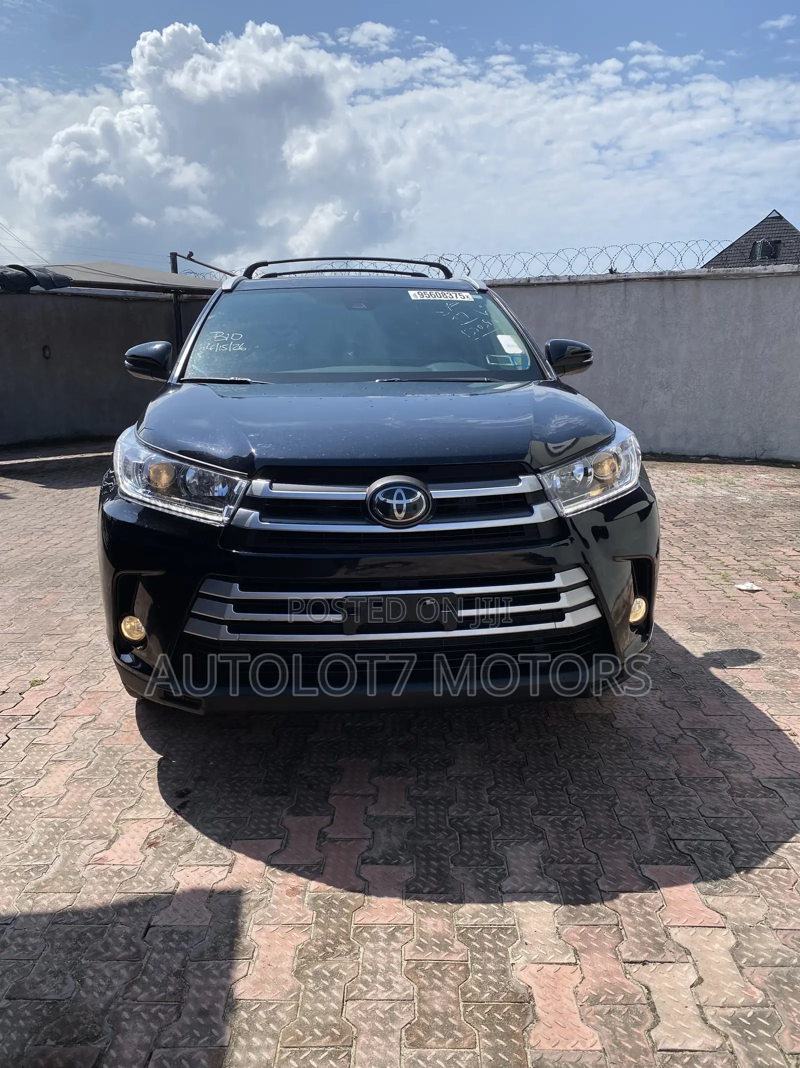Toyota Highlander LE Plus 4x4 V6 (3.5L 6cyl 8A) 2017 Black
