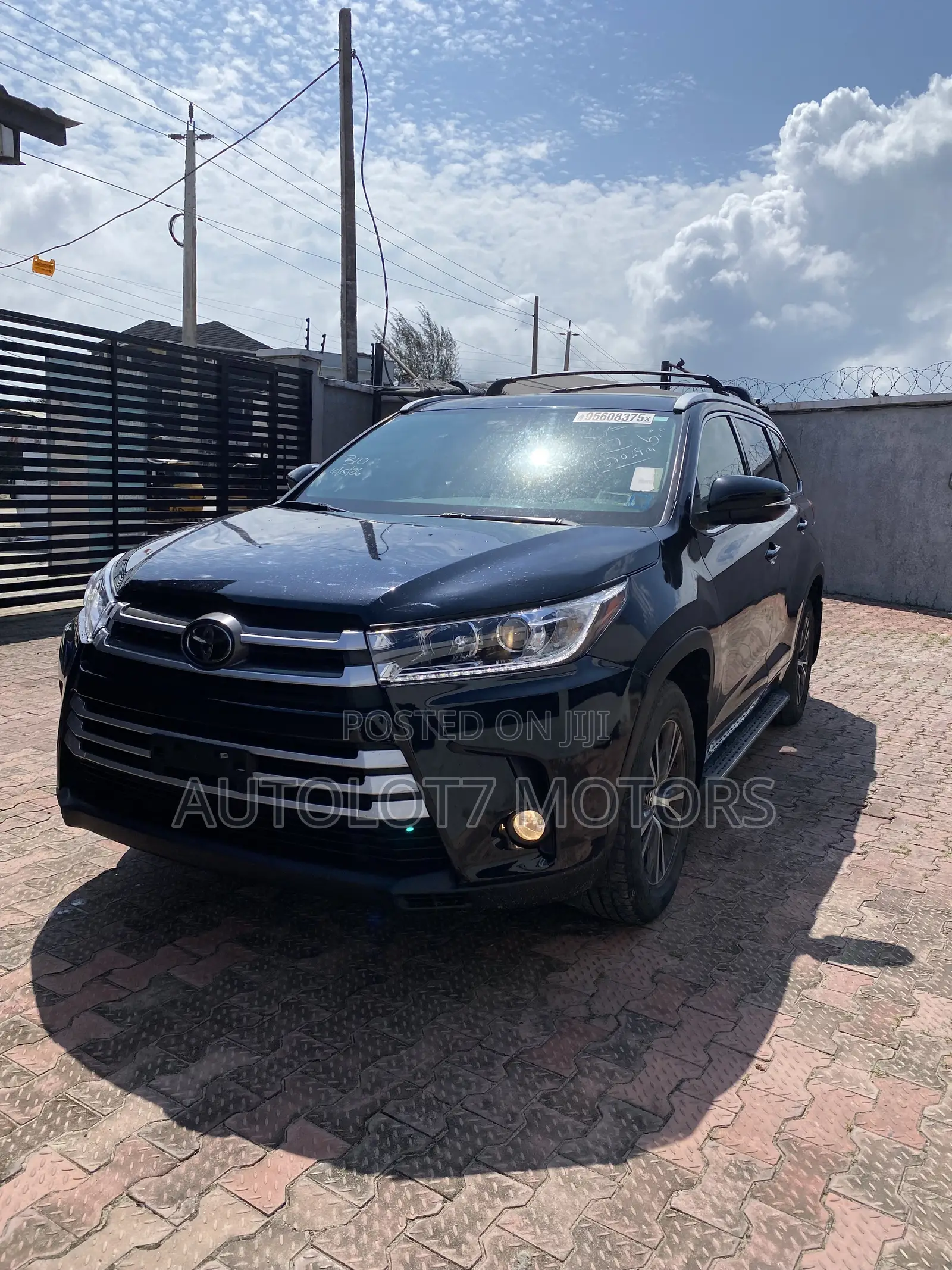 Toyota Highlander LE Plus 4x4 V6 (3.5L 6cyl 8A) 2017 Black