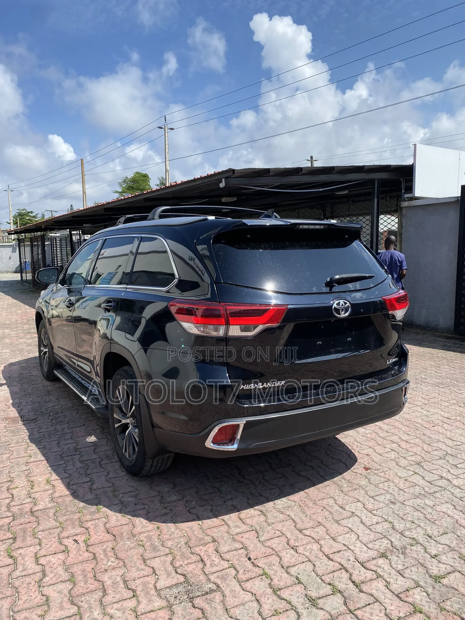 Toyota Highlander LE Plus 4x4 V6 (3.5L 6cyl 8A) 2017 Black