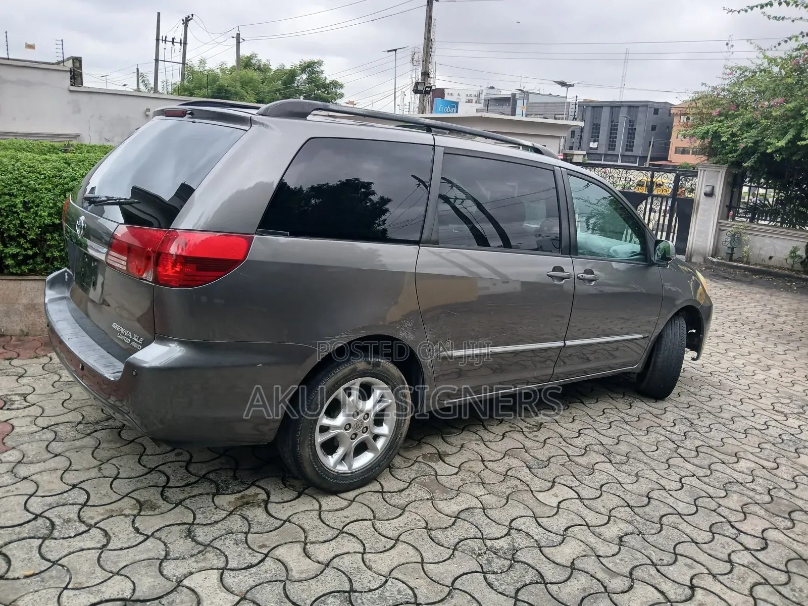 Toyota Sienna XLE Limited AWD 2005 Gray