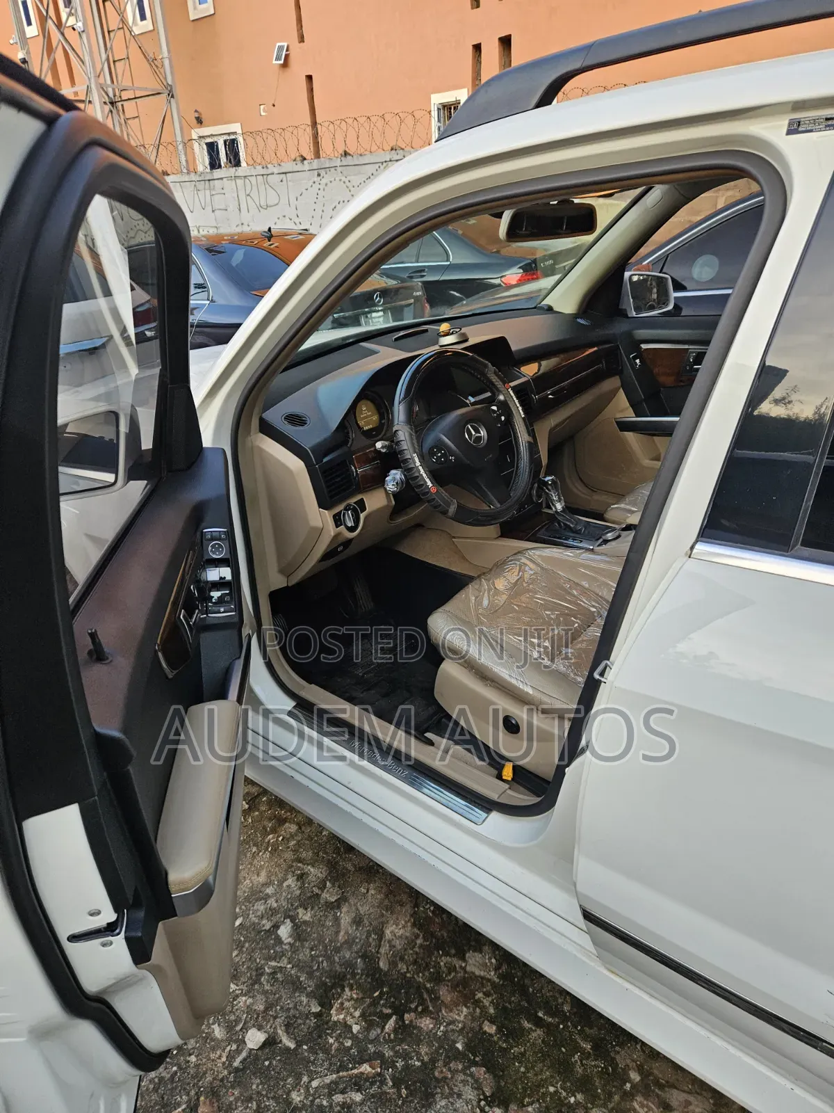 Mercedes-Benz GLK-Class 350 4MATIC 2012 White