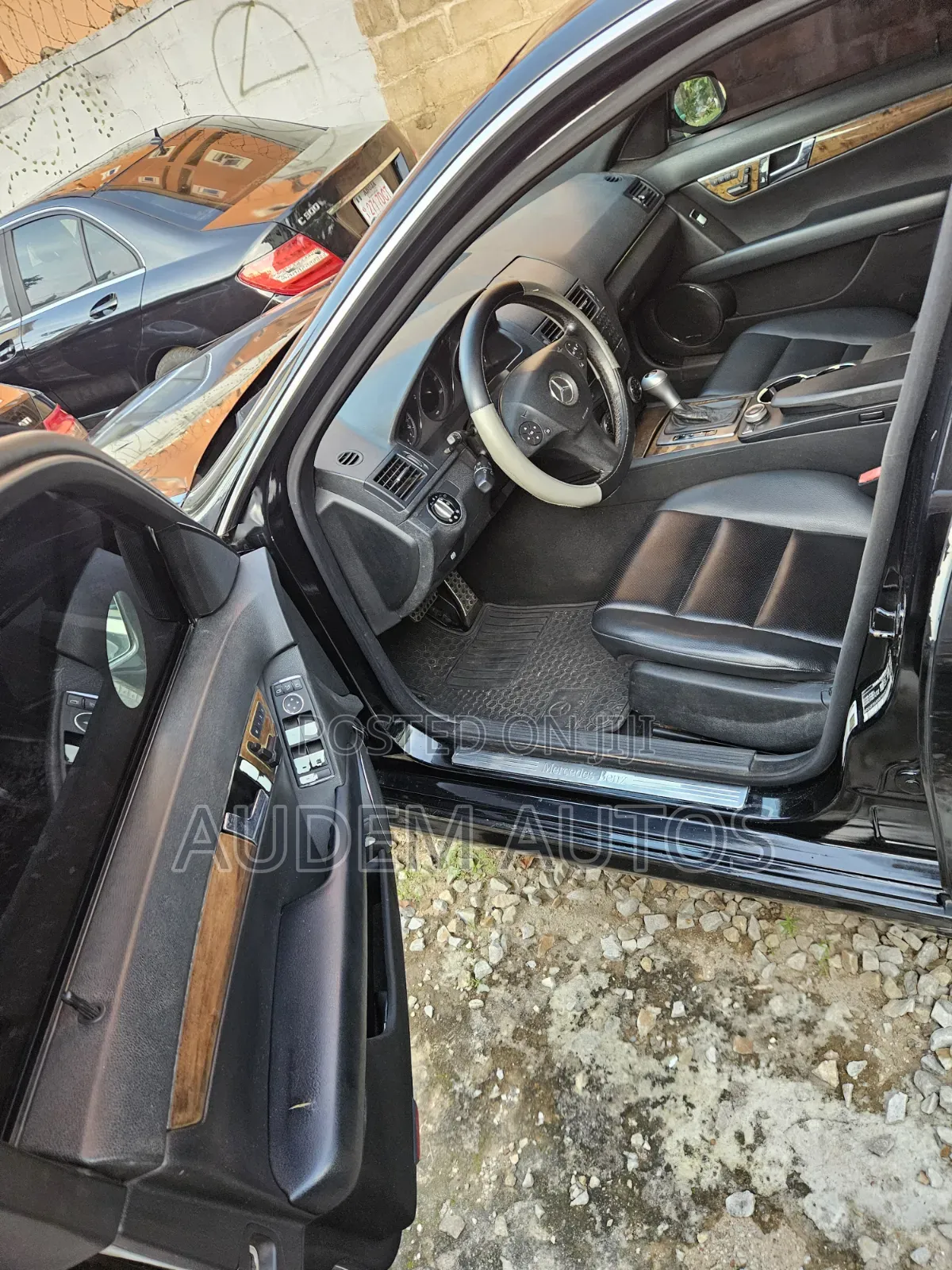 Mercedes-Benz C350 C350 BlueEFFICIENCY 4MATIC AWD 2010 Black
