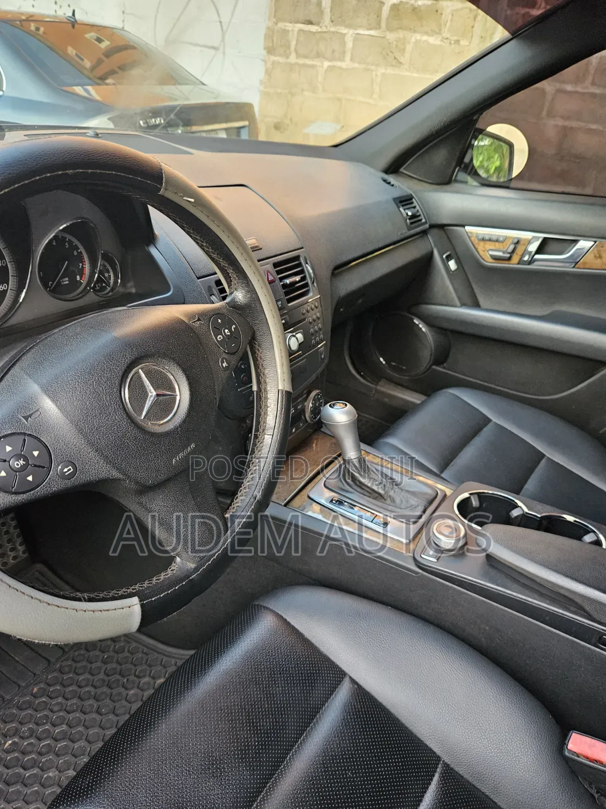 Mercedes-Benz C350 C350 BlueEFFICIENCY 4MATIC AWD 2010 Black