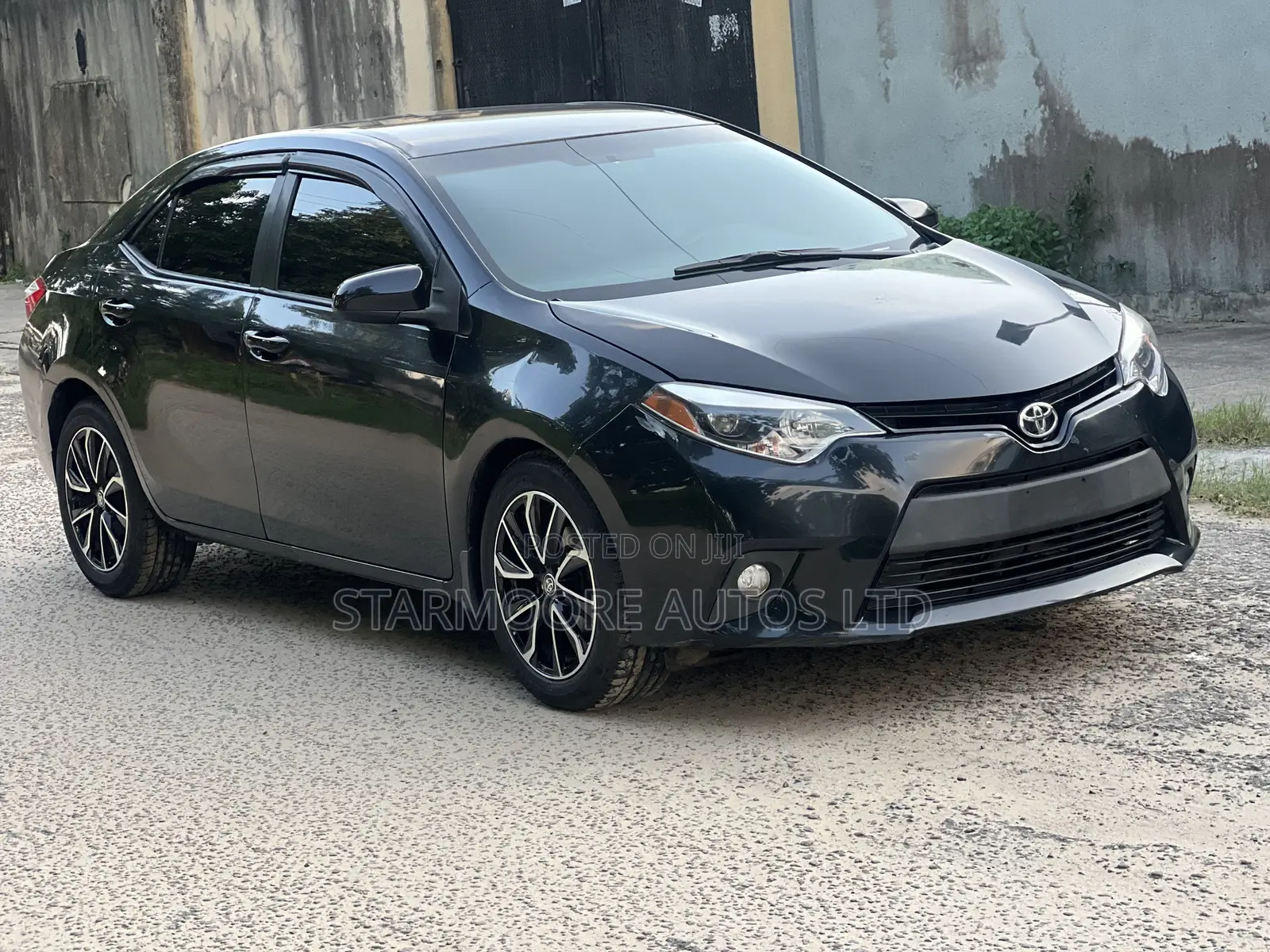 Toyota Corolla LE 4dr Sedan (1.8L 4cyl CVT) 2016 Black