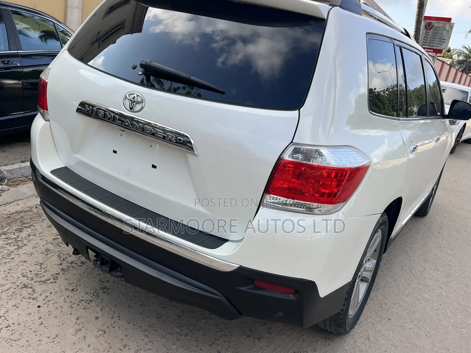 Toyota Highlander Limited 3.5l 4WD 2013 White