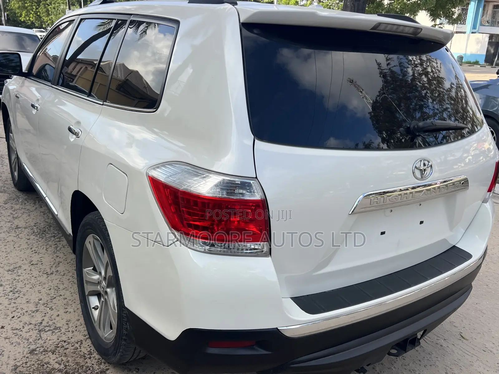 Toyota Highlander Limited 3.5l 4WD 2013 White