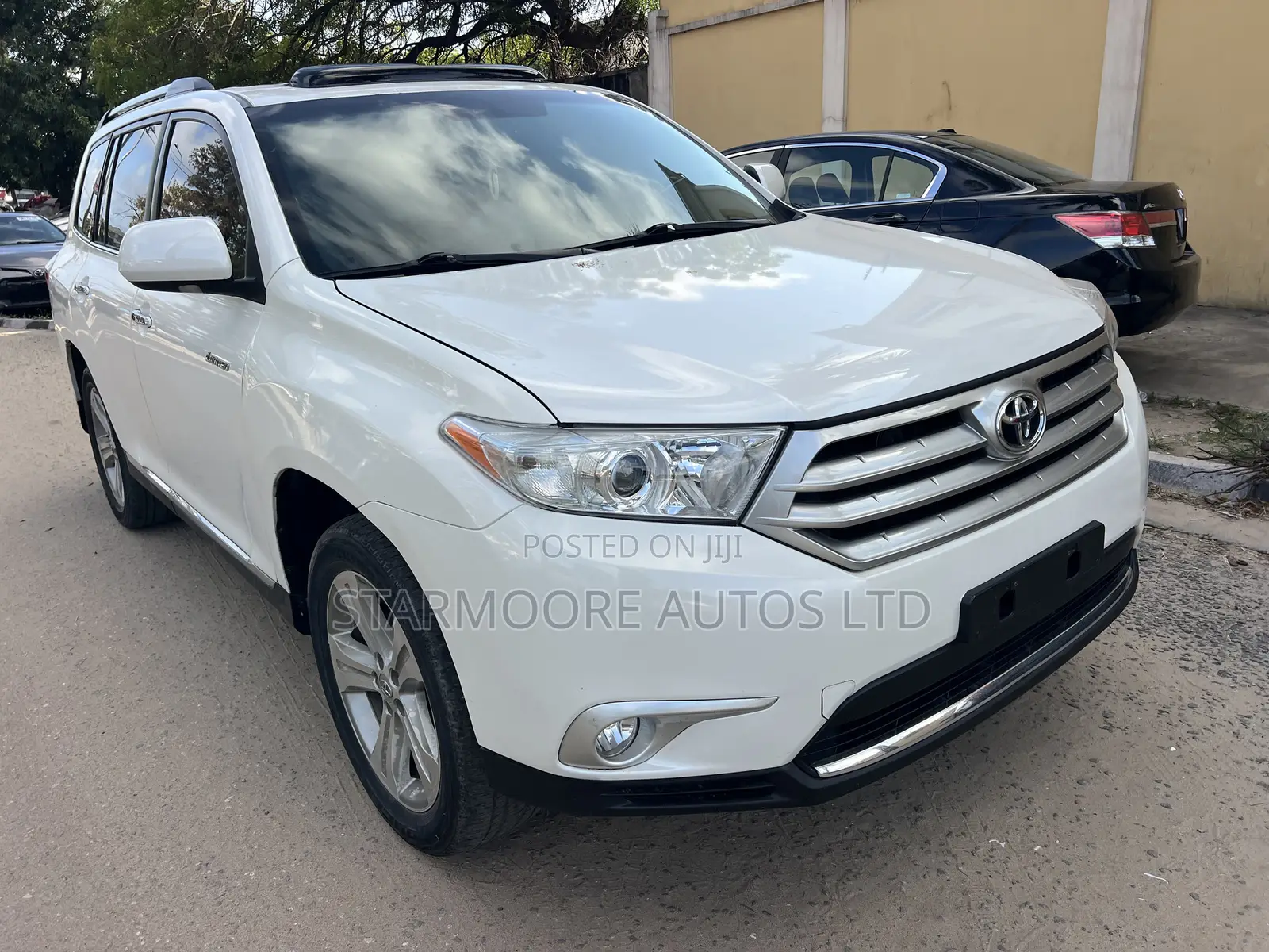 Toyota Highlander Limited 3.5l 4WD 2013 White