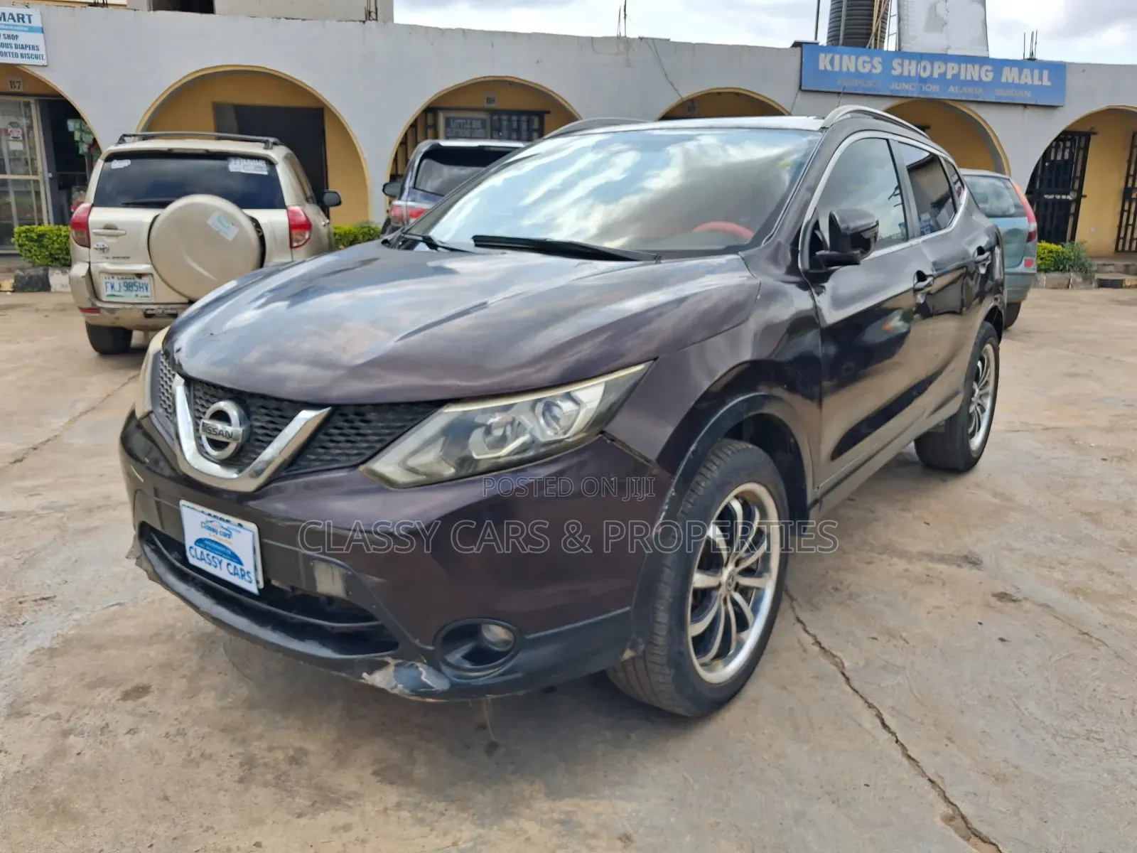 Nissan Qashqai 2017 Burgundy