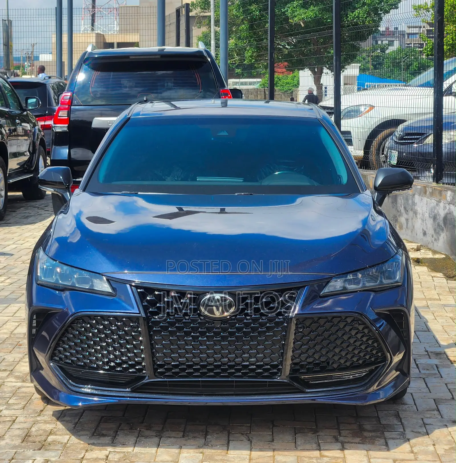 Toyota Avalon XSE FWD Sedan (3.5L V6 8A) 2019 Blue