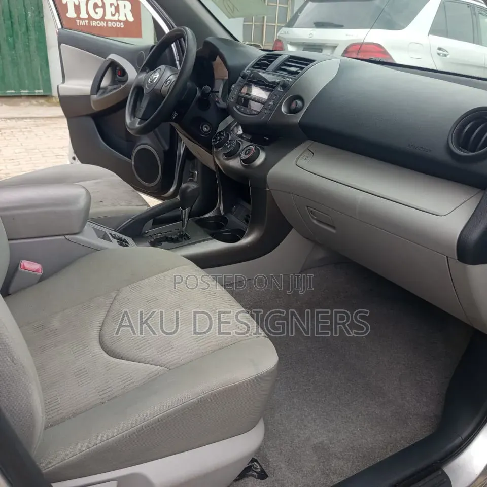 Toyota RAV4 4x4 2009 Silver