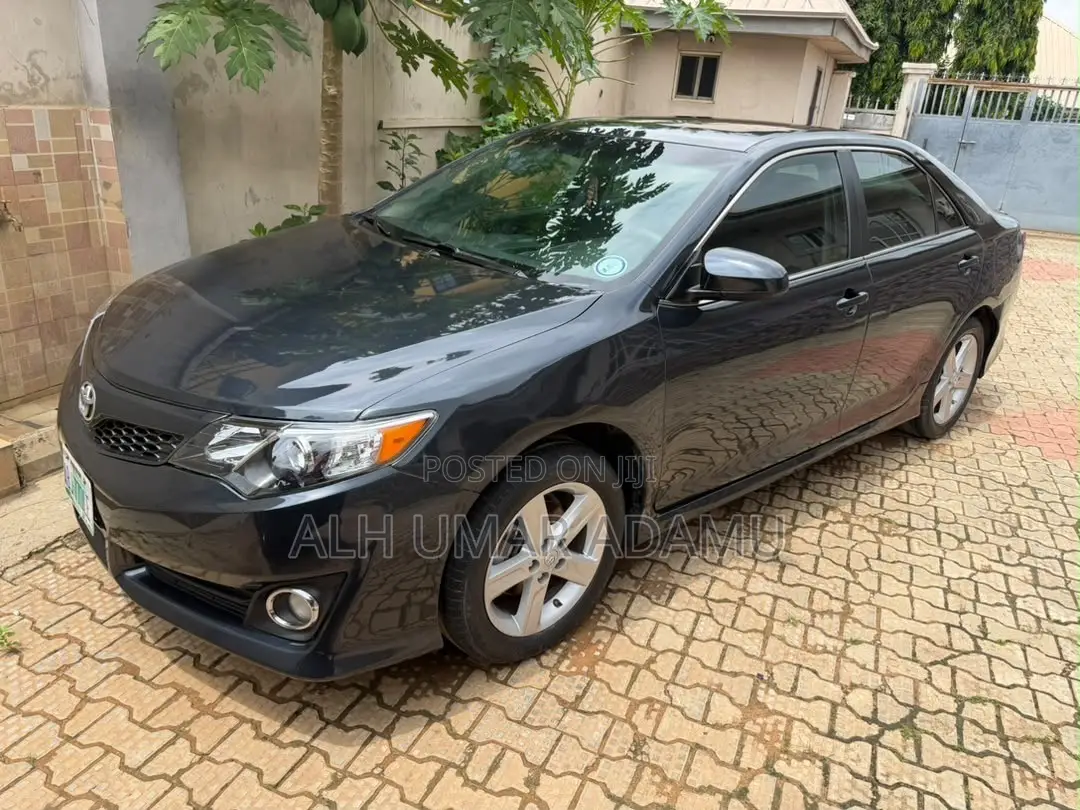 Toyota Camry 2013 Black