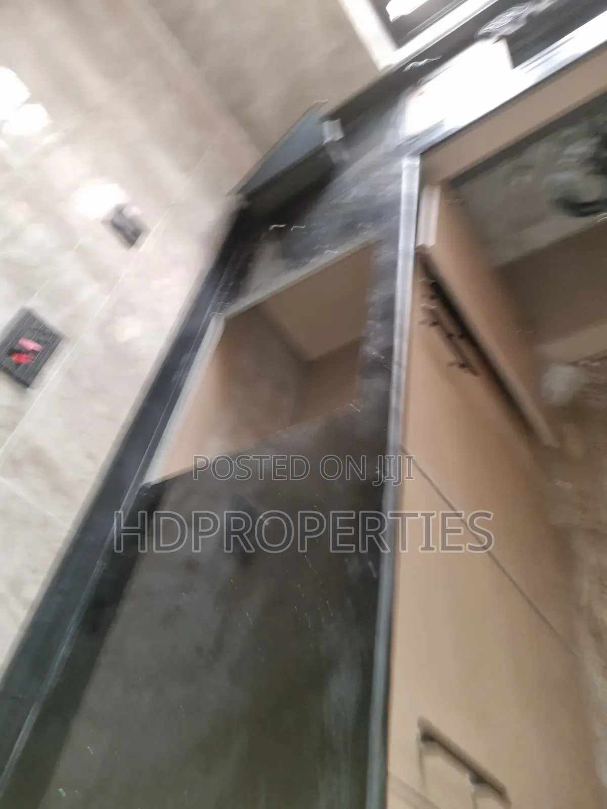 1bdrm Shared Apartment in Westend Estate, Lagos Island / Lagos Island