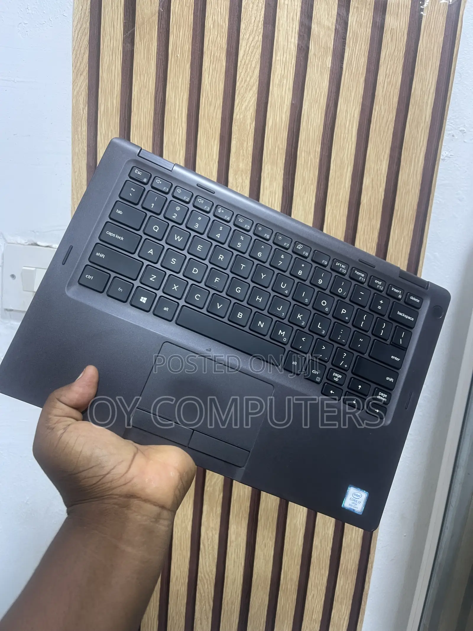 Laptop Dell Latitude 5300 2-in-1 8GB Intel Core i7 SSD 256GB
