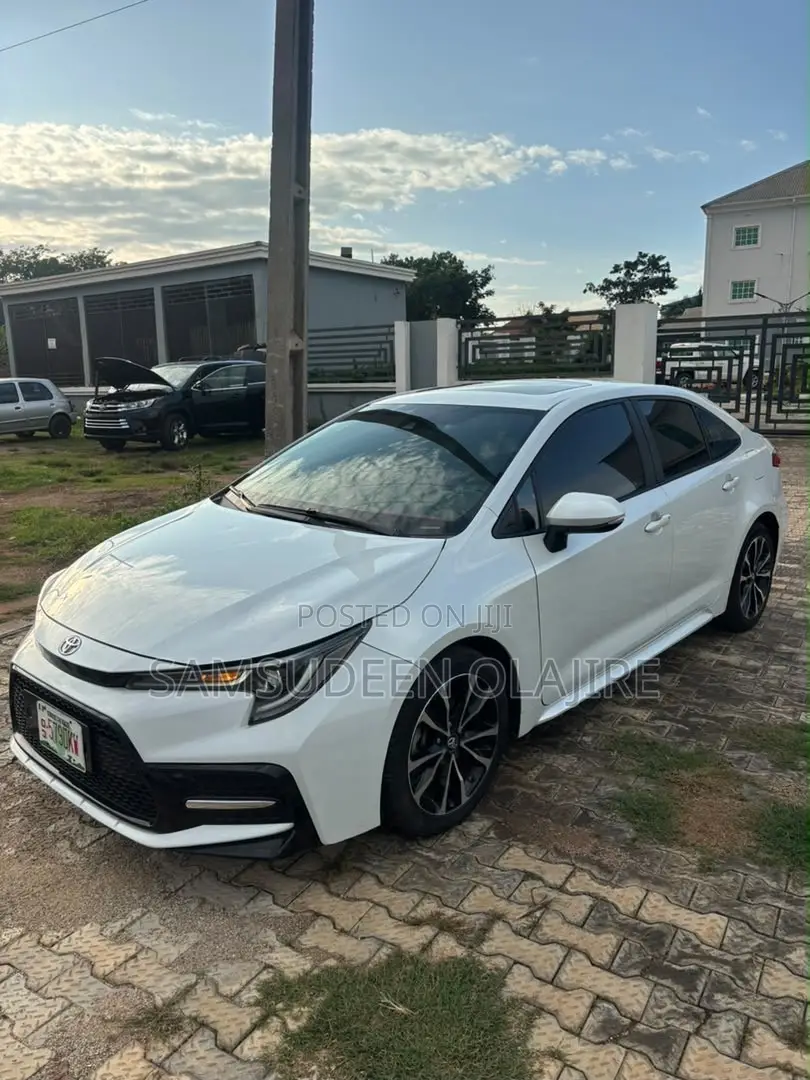 Toyota Corolla 2022 White