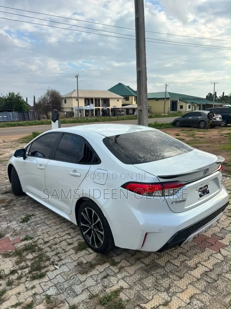 Toyota Corolla 2022 White