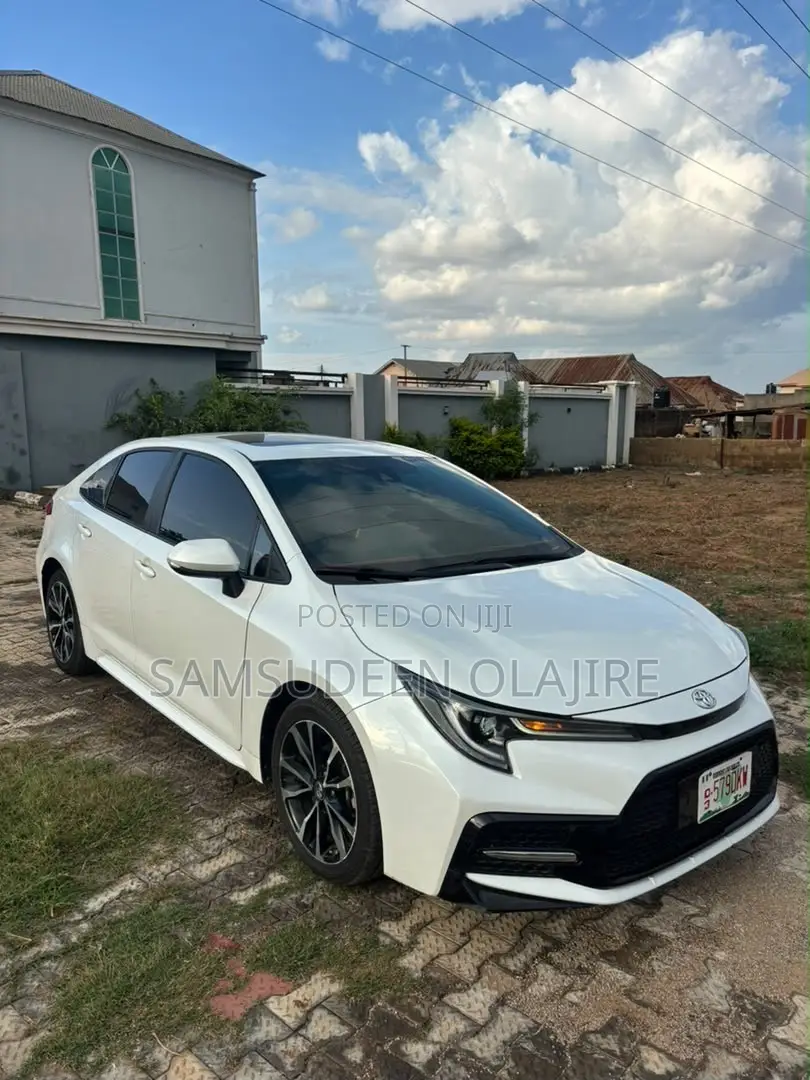 Toyota Corolla 2022 White