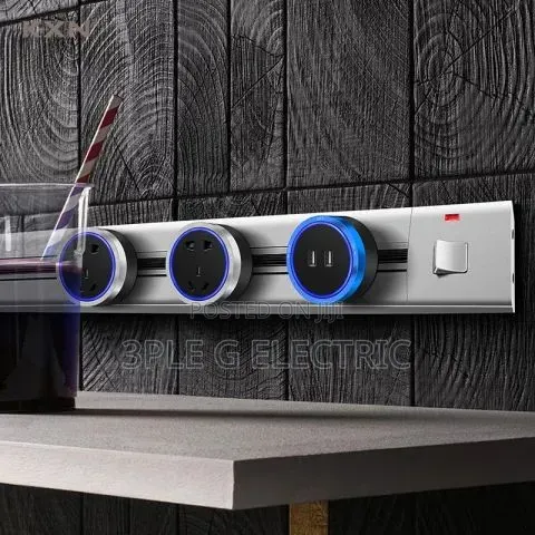 Exclusive Power Rail Socket