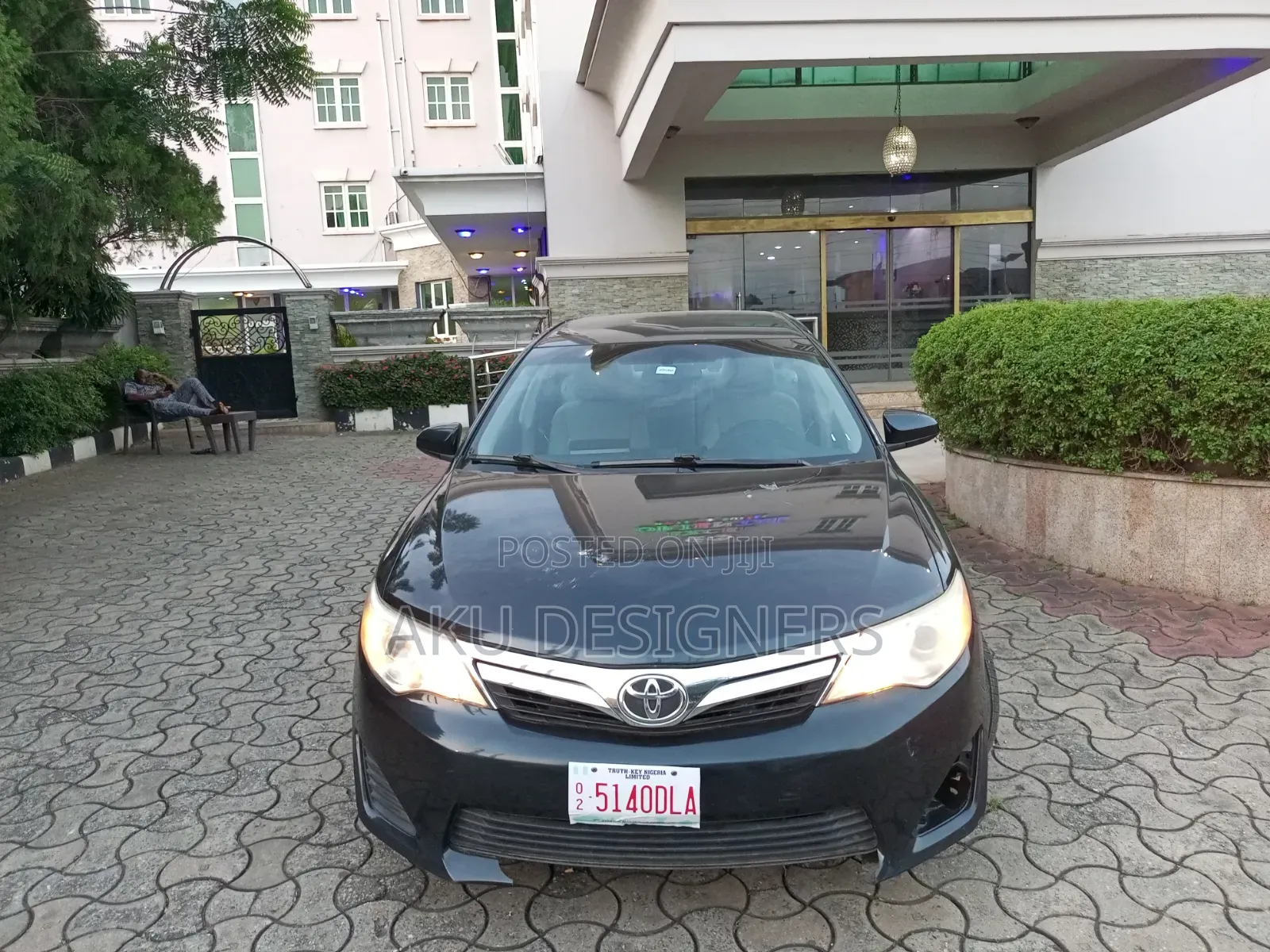 Toyota Camry LE 4dr Sedan (2.5L 4cyl 6A) 2012 Black
