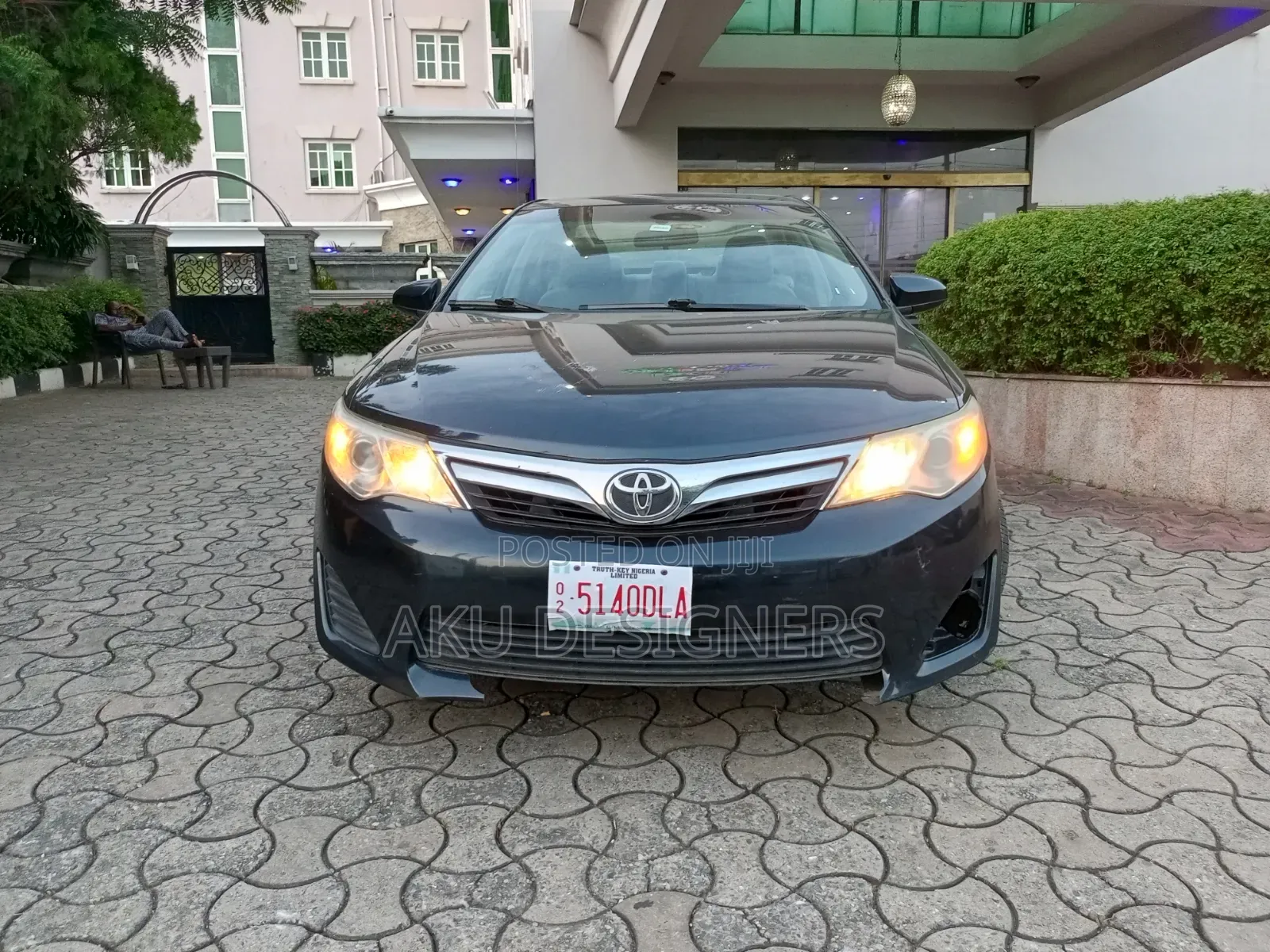 Toyota Camry LE 4dr Sedan (2.5L 4cyl 6A) 2012 Black
