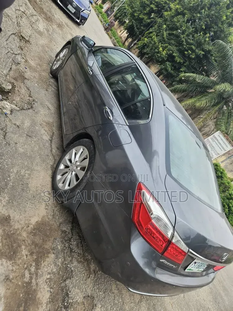 Honda Accord EX-L 4dr Sedan w/Navigation (2.4L 4cyl CVT) 2014 Gray