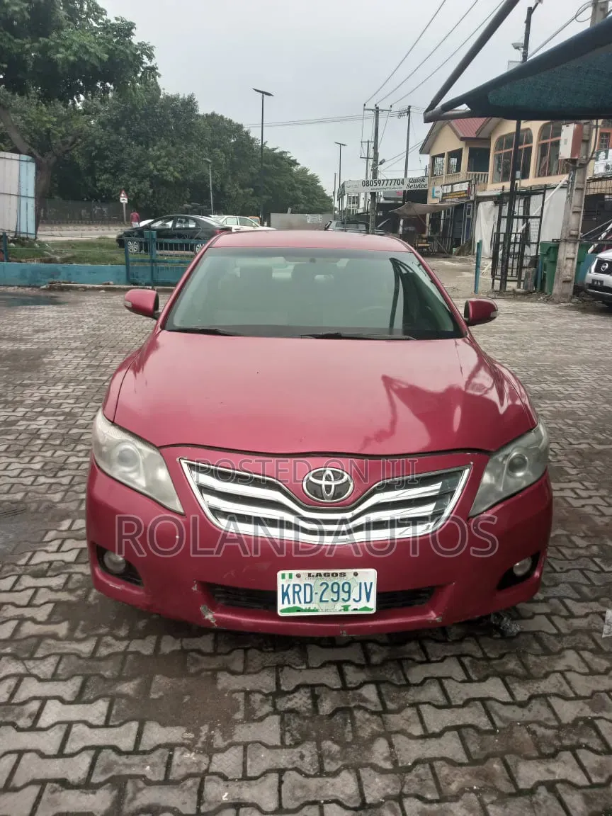 Toyota Camry 2011 Red