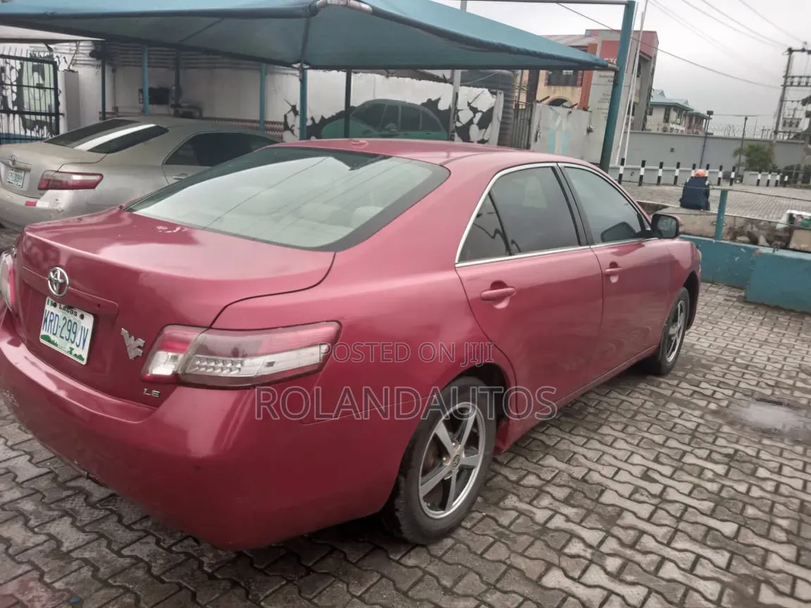Toyota Camry 2011 Red