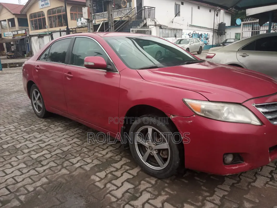 Toyota Camry 2011 Red