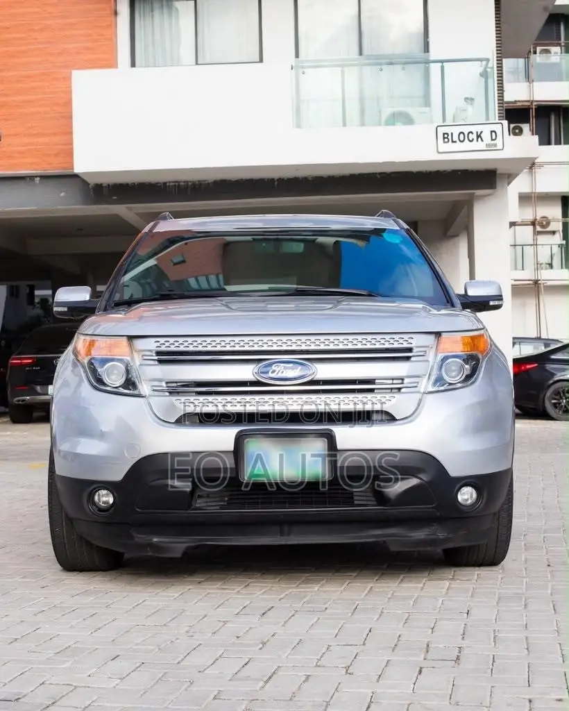 Ford Explorer Limited 4dr SUV AWD (3.5L 6cyl 6A) 2015 Silver