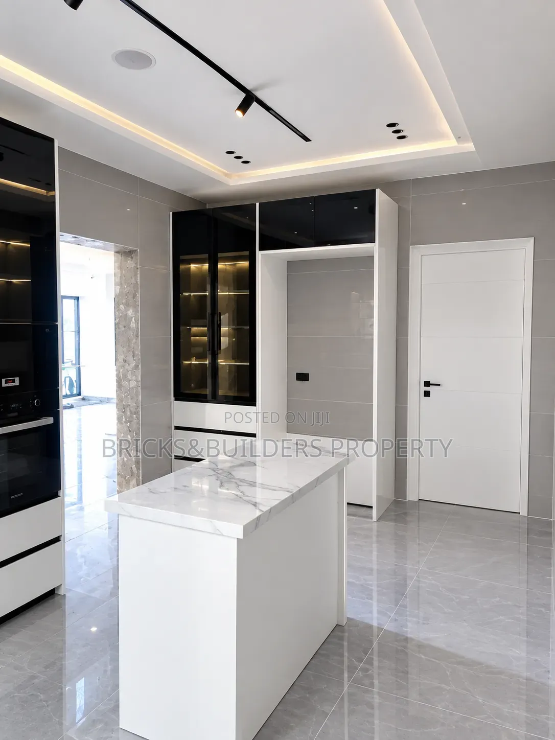 Furnished 5bdrm Duplex in Kado for sale