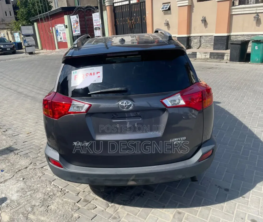 Toyota RAV4 Limited 4dr SUV AWD (2.5L 4cyl 6A) 2015 Brown