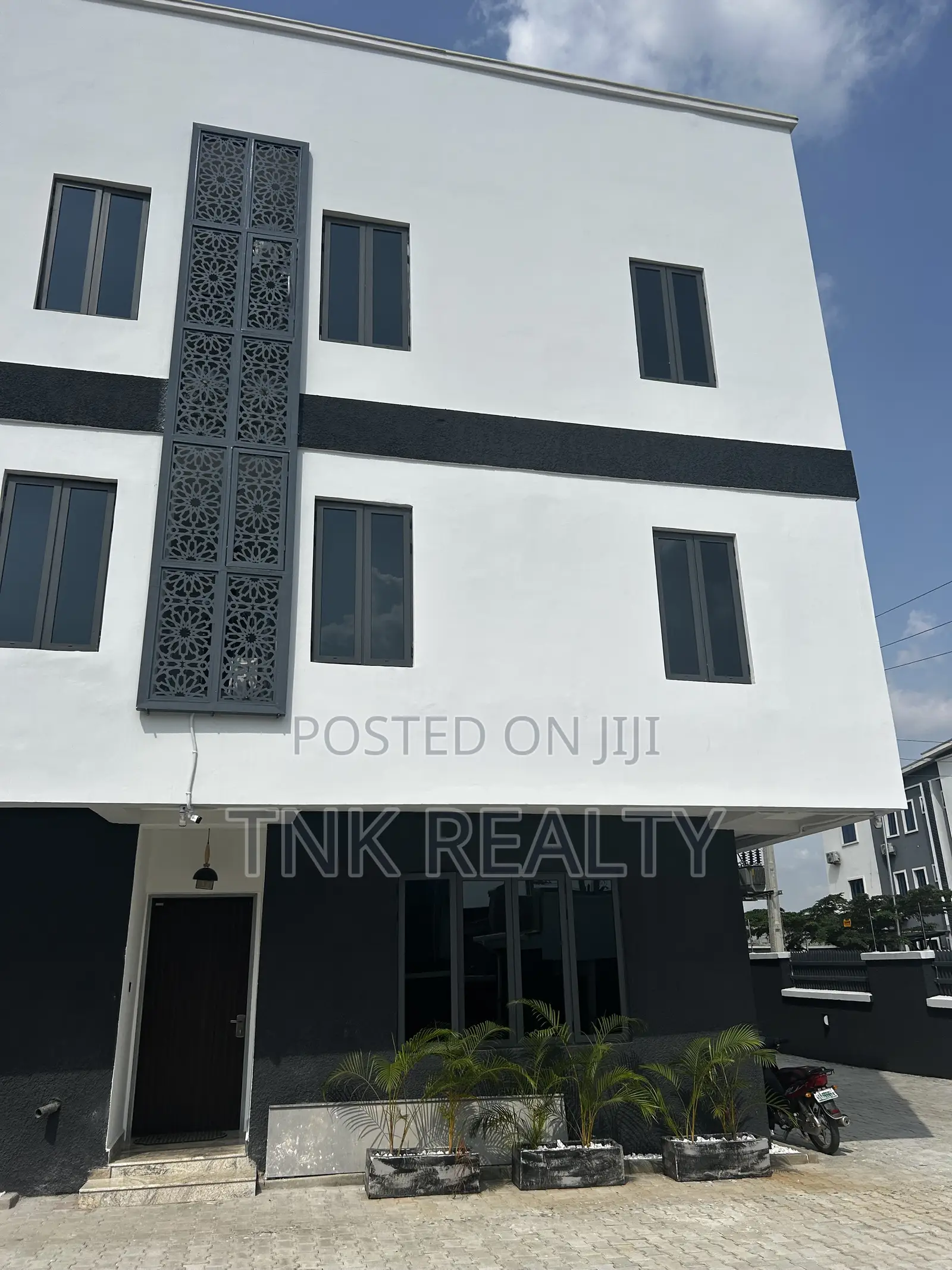 4bdrm Duplex in Jahi for sale
