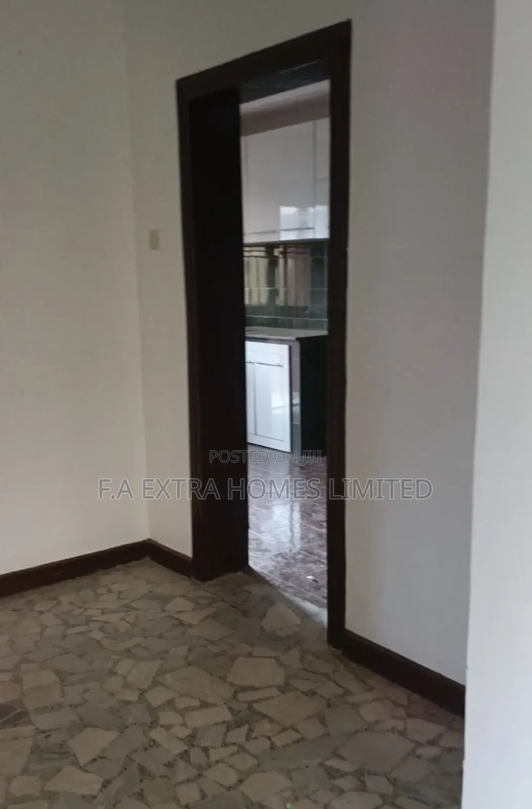 3bdrm Block of Flats in Agric for sale