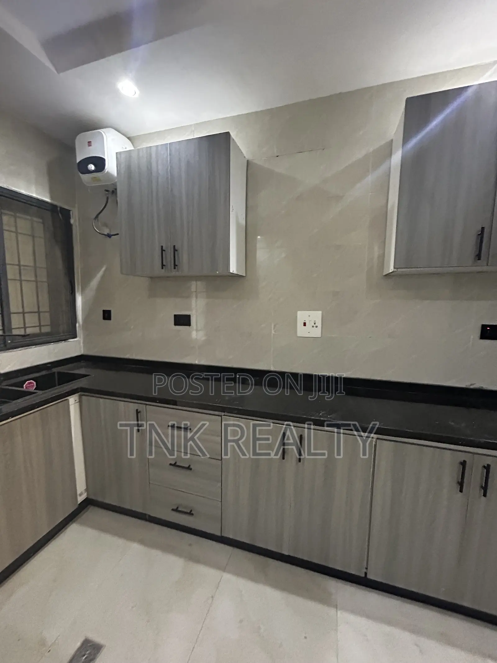 4bdrm Duplex in Jahi for sale