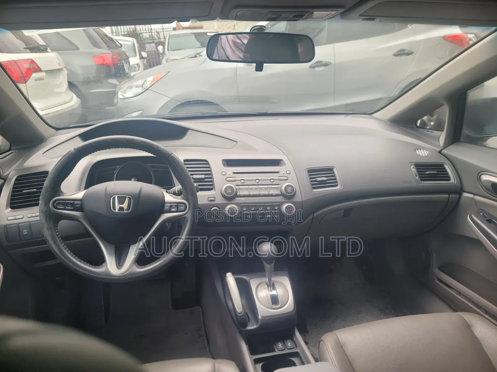 Honda Civic 1.8 5 Door Automatic 2011 Gray