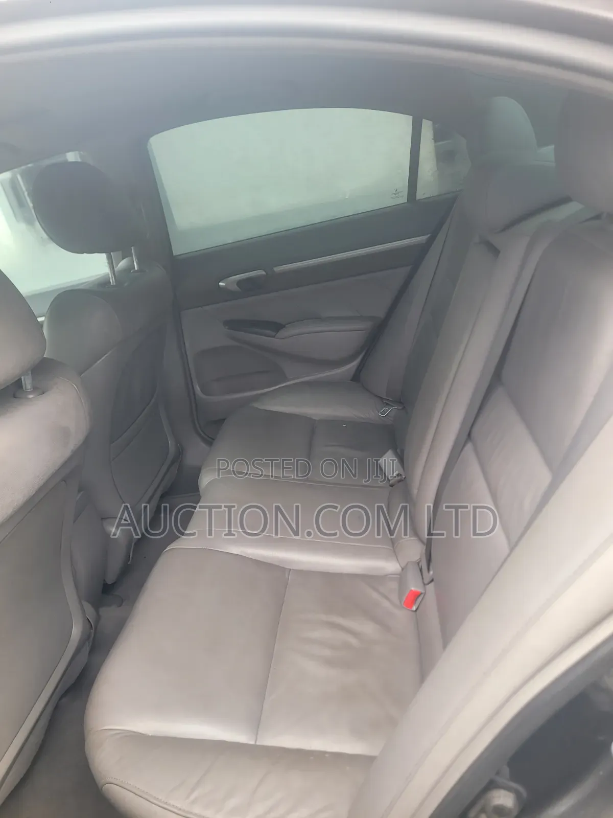 Honda Civic 1.8 5 Door Automatic 2011 Gray