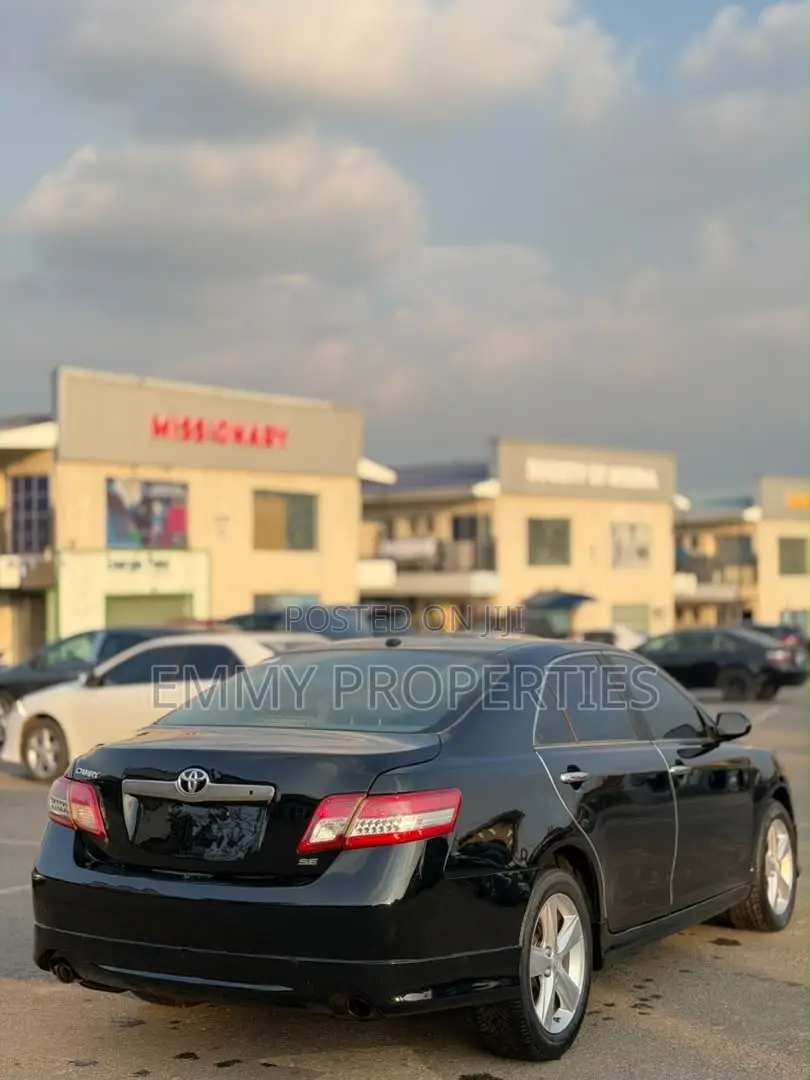 Toyota Camry SE 4dr Sedan (2.5L 4cyl 6AM) 2010 Black