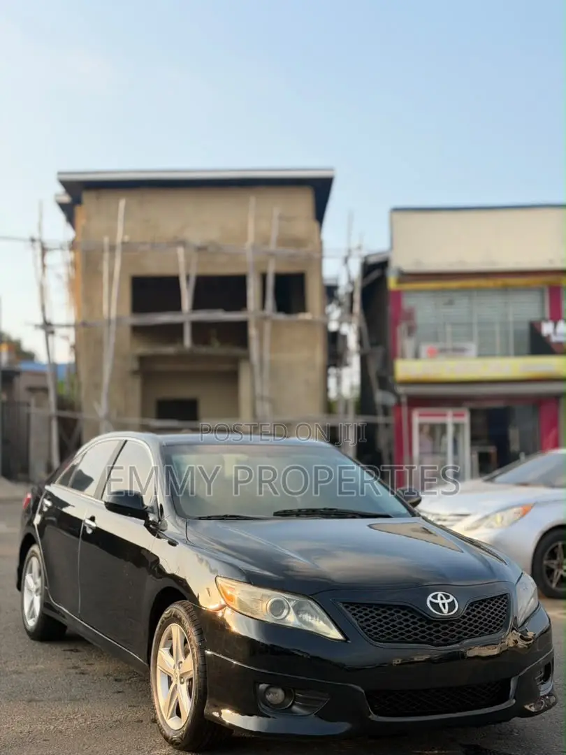 Toyota Camry SE 4dr Sedan (2.5L 4cyl 6AM) 2010 Black