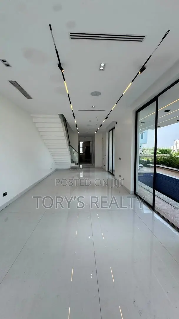 5bdrm Duplex in Ikate for rent