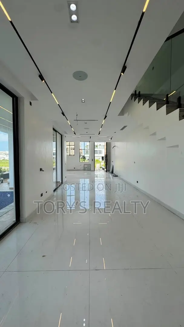 5bdrm Duplex in Ikate for rent