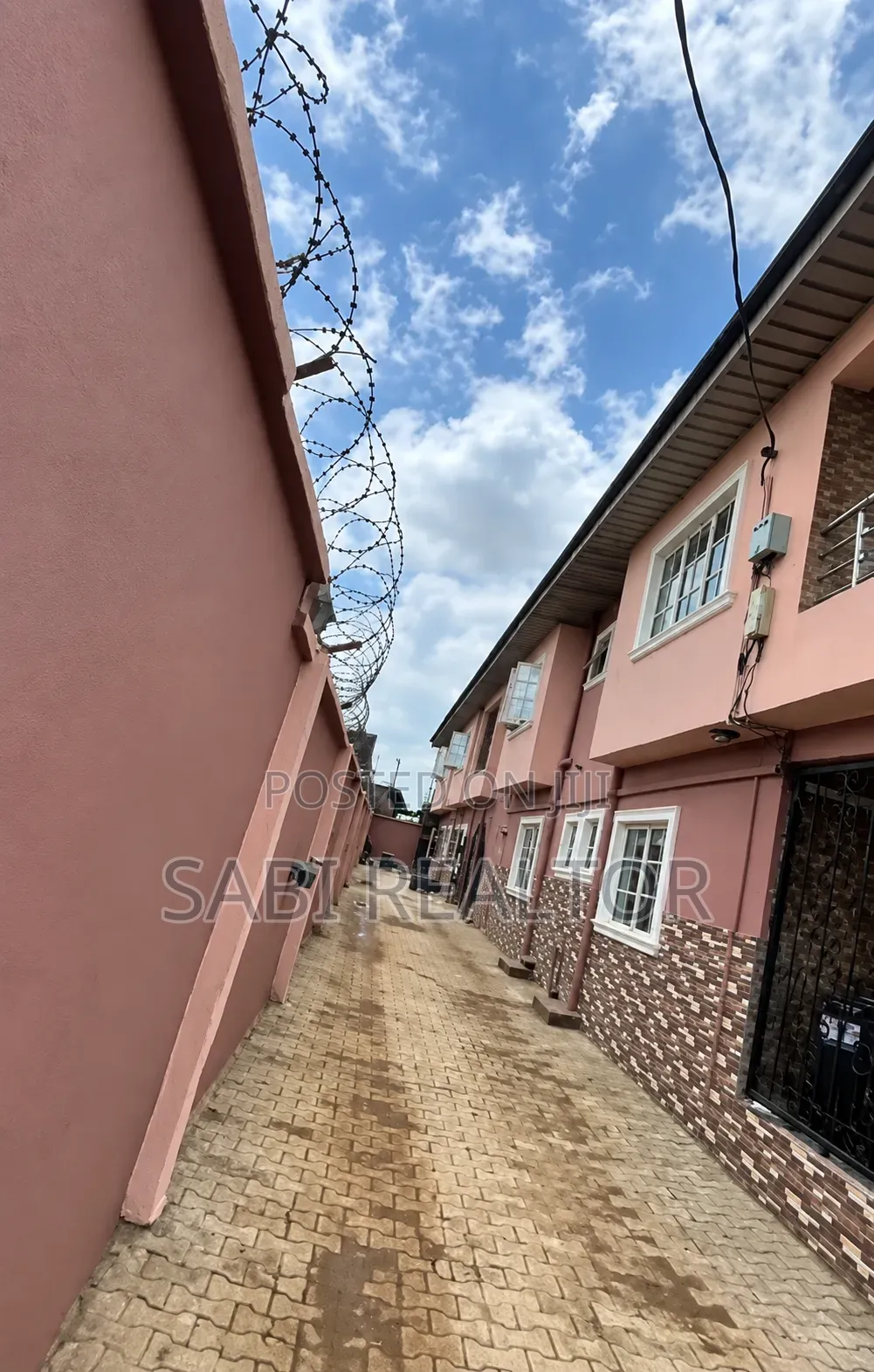 Furnished 5bdrm Duplex in Alagbado for sale