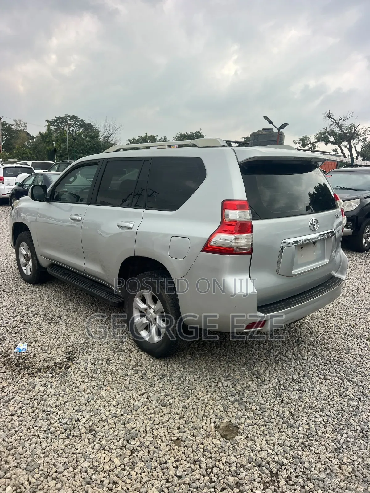 Toyota Land Cruiser Prado 2010 Silver