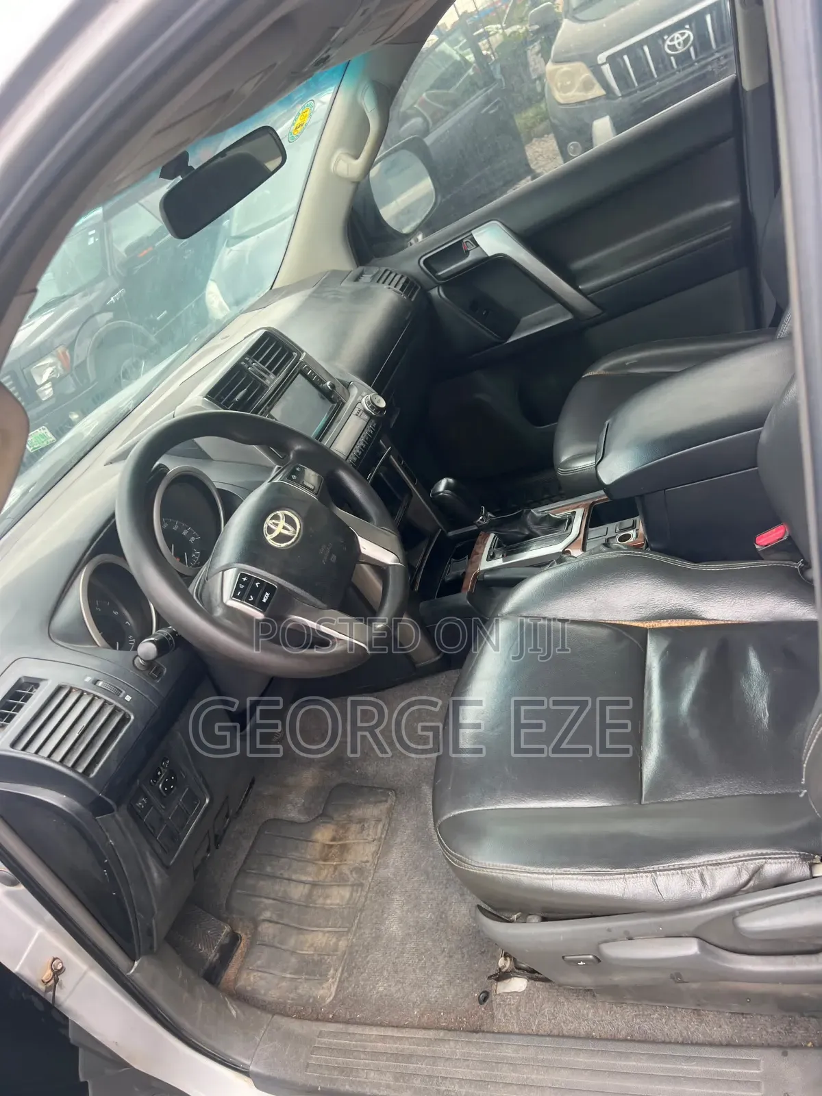 Toyota Land Cruiser Prado 2010 Silver